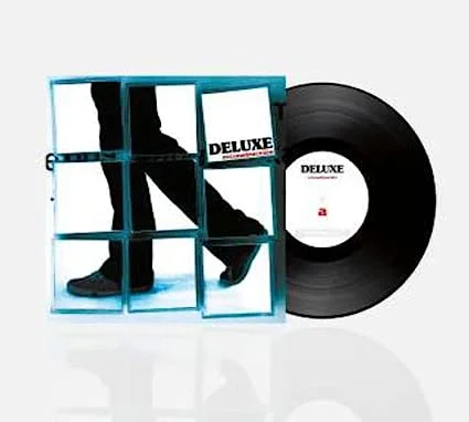 DELUXE