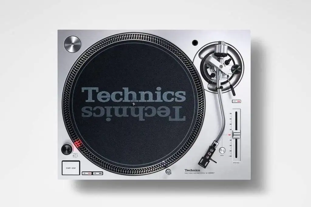 Technics SL1200Mk7, RCA (Grey)
