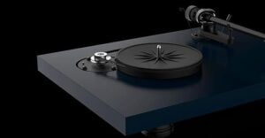 Pro-Ject-Debut-Carbon-EVO-Tocadiscos-con-carbono-1